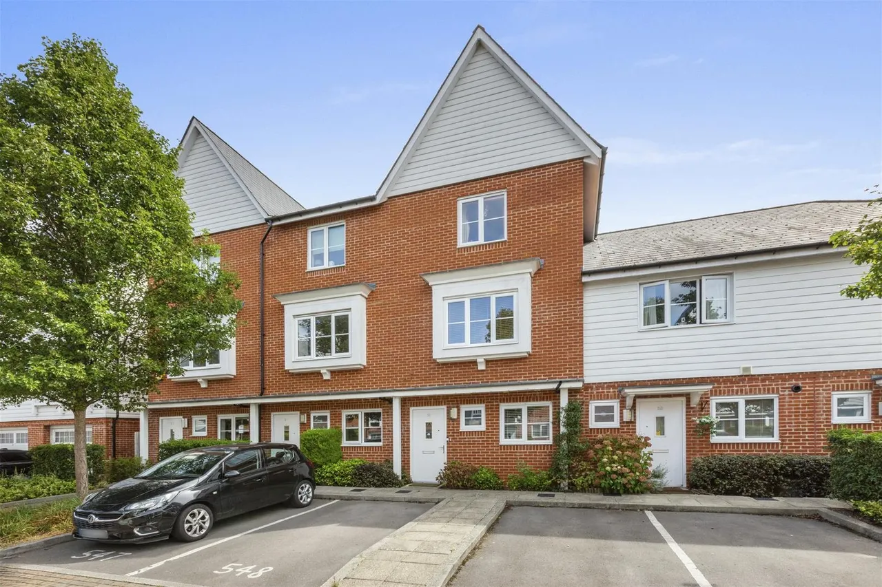 4 bed house for sale, Chenille Drive, High Wycombe, HP11