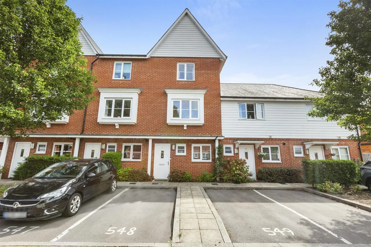 Chenille Drive, High Wycombe, HP11, photo 17