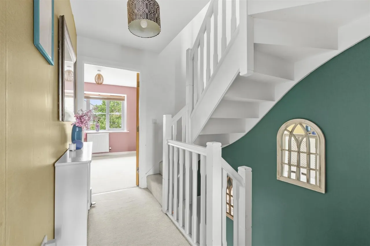 Chenille Drive, High Wycombe, HP11, photo 13