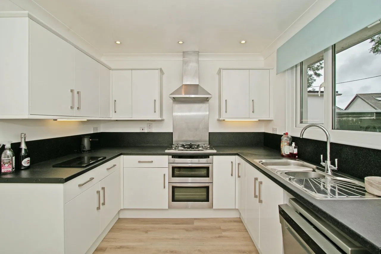 Alexandra Close, Illogan, TR16, photo 3