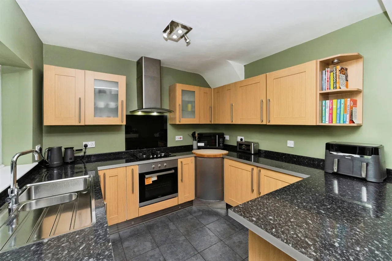 Woodacre Grove, Ellesmere Port, CH66, photo 3