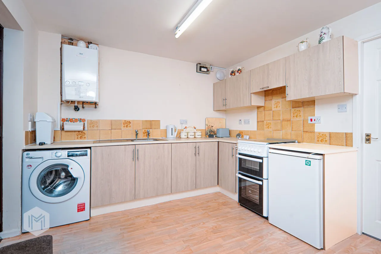 Lomond Drive, Bury, BL8 1UL, photo 3