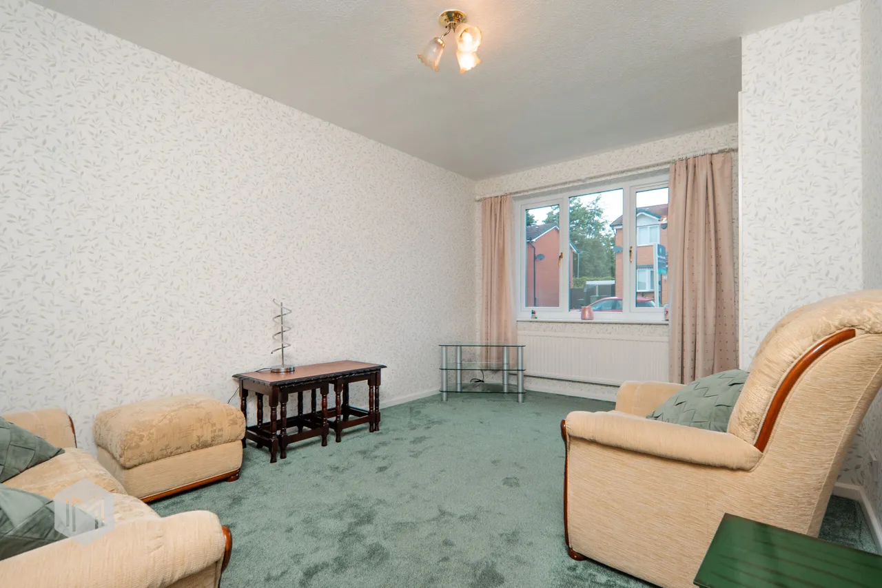 Lomond Drive, Bury, BL8 1UL, photo 2