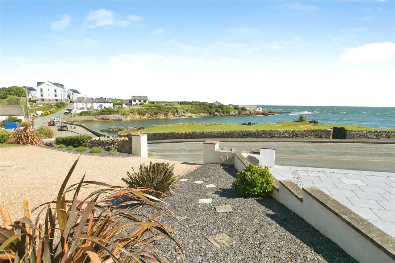 Bull Bay, Amlwch, LL68, photo 33