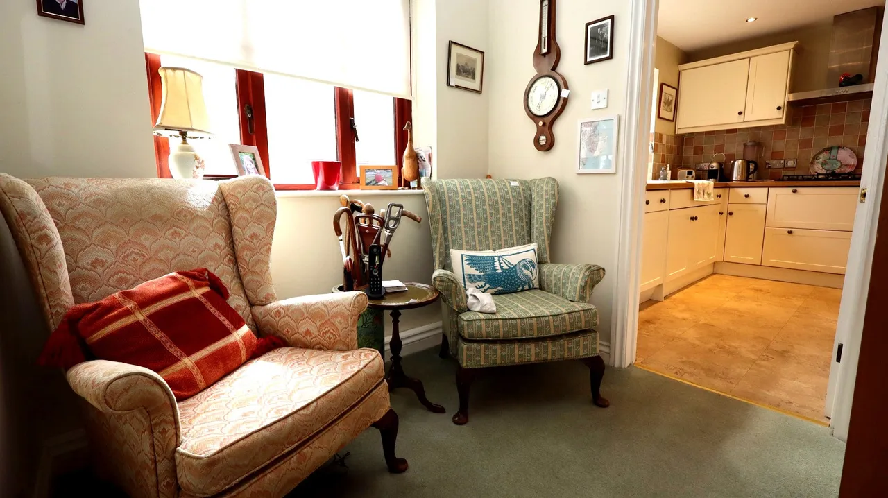 Meadowbank, Glastonbury, photo 6