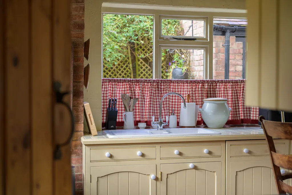 Cheshire Street, Market Drayton, photo 17