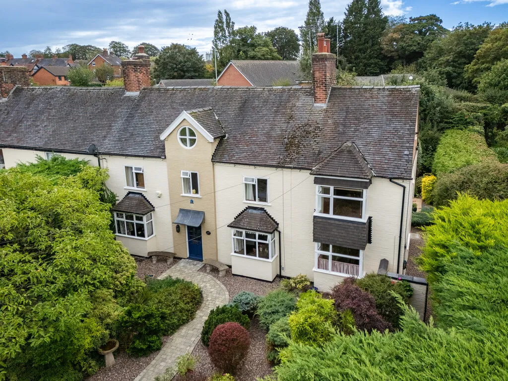 5 bed house for sale, Cheshire Street, Market Drayton