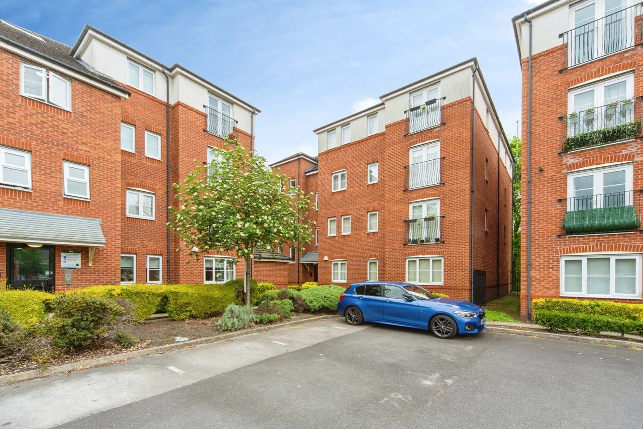 2 bed flat for sale, St. Michaels View, Widnes, WA8