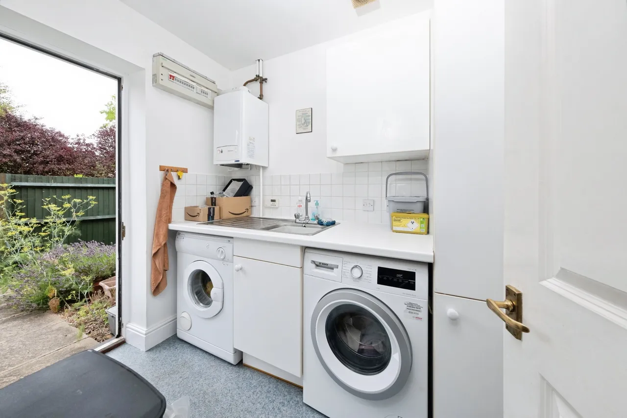 St. Mellion Drive, Great Denham, MK40, photo 11