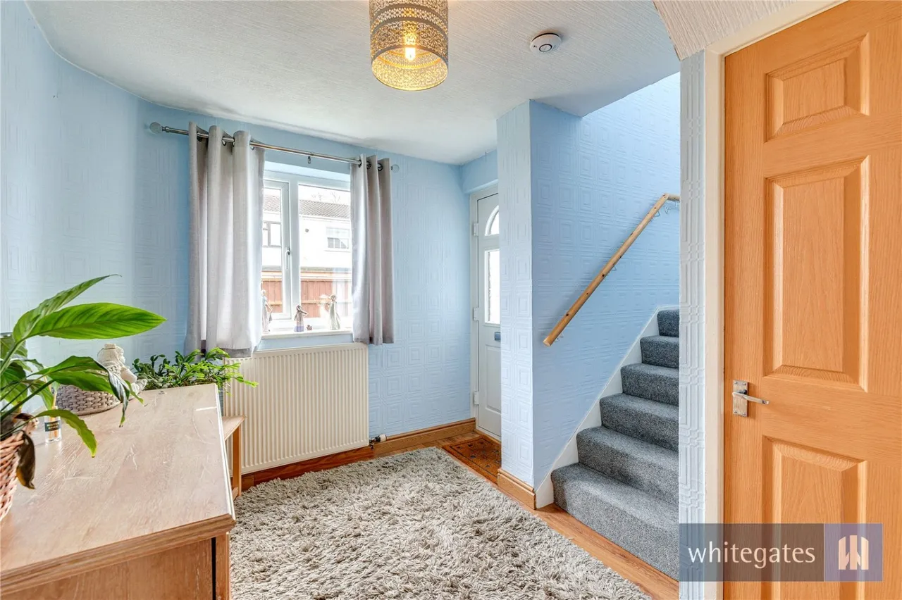 John Middleton Close, Hale Village, L24, photo 4