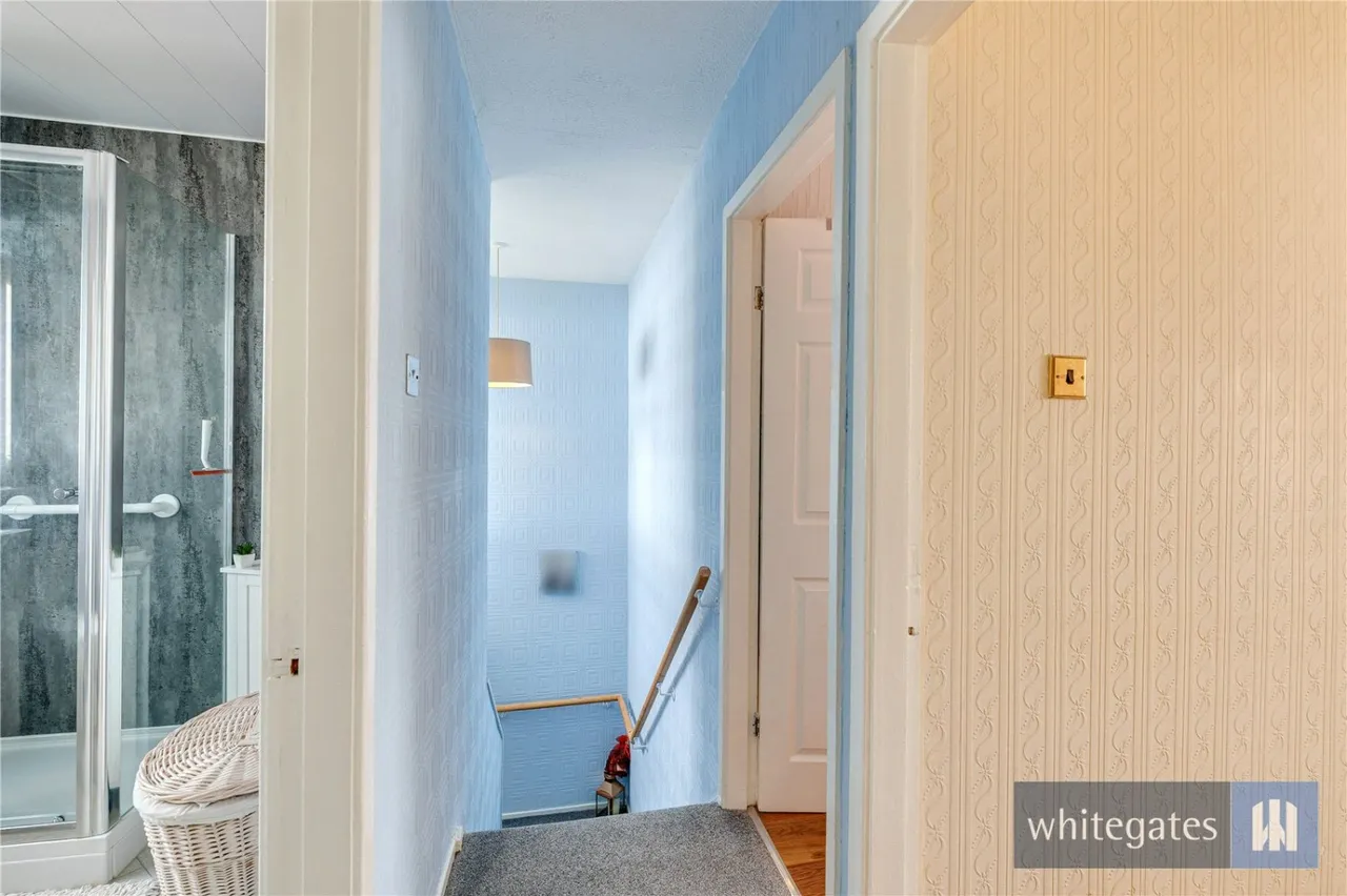 John Middleton Close, Hale Village, L24, photo 17