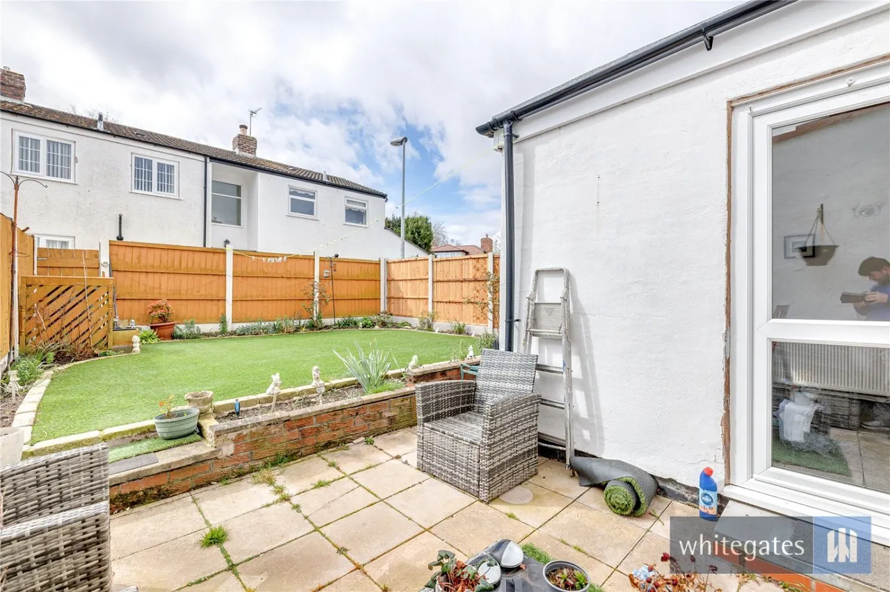 John Middleton Close, Hale Village, L24, photo 28