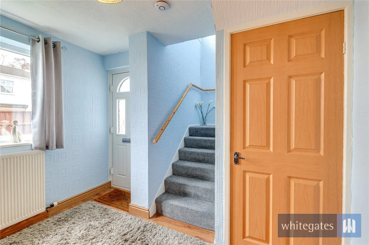 John Middleton Close, Hale Village, L24, photo 5