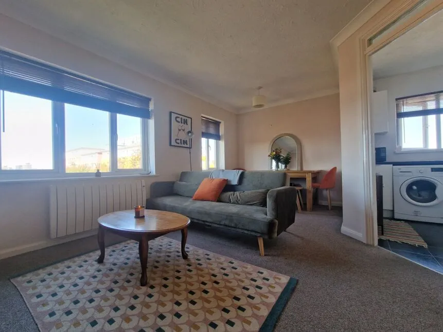 Rowan Court, Southsea, Hampshire, PO4, photo 2