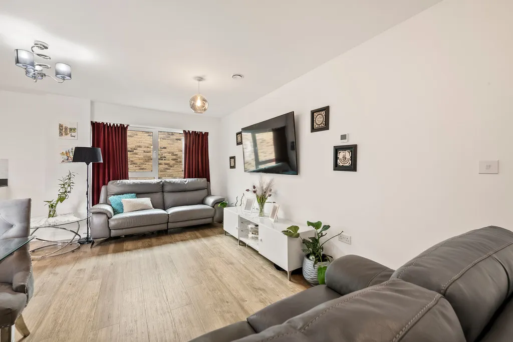 Randall Place, Uxbridge, UB8, photo 7