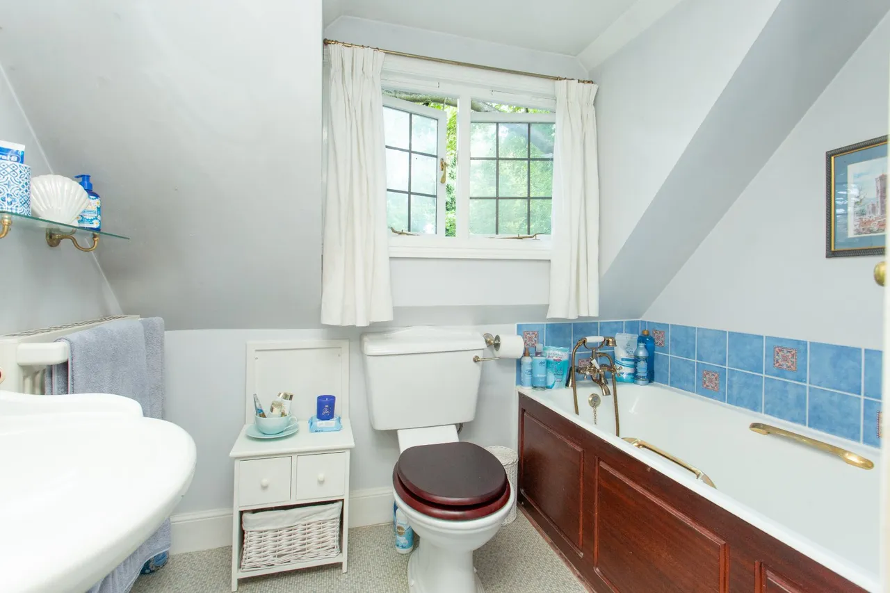 Wayborough Hill, Minster, CT12, photo 21