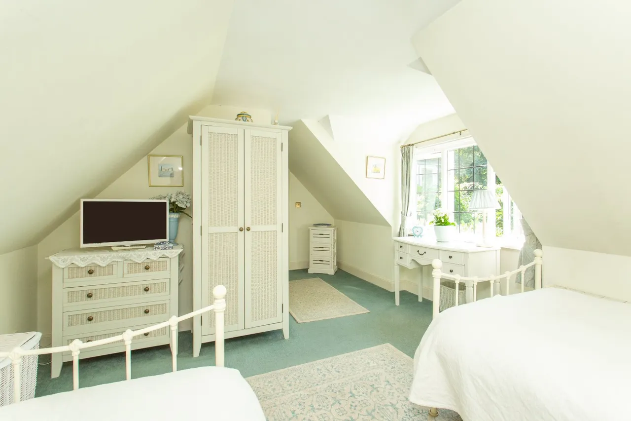 Wayborough Hill, Minster, CT12, photo 20