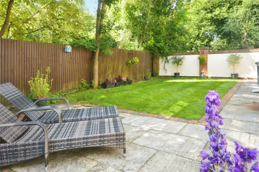 with 6 bedrooms in Howe Green, Great Hallingbury, CM22, photo 13