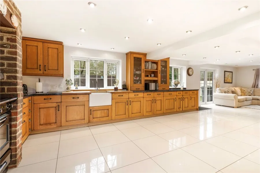 with 6 bedrooms in Howe Green, Great Hallingbury, CM22, photo 8