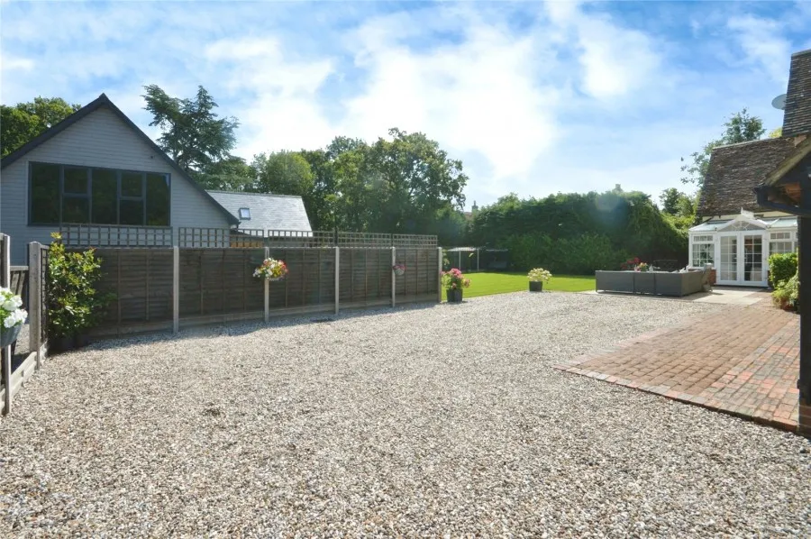 with 6 bedrooms in Howe Green, Great Hallingbury, CM22, photo 21