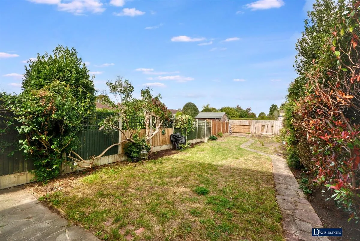 Kenilworth Gardens, Hornchurch, RM12, photo 16