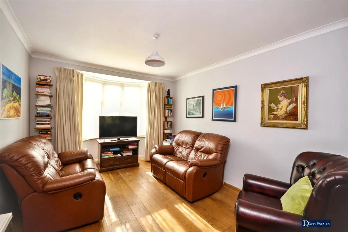 Kenilworth Gardens, Hornchurch, RM12, photo 6