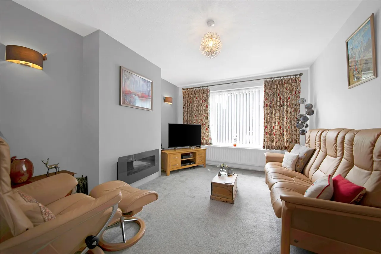 St. Judes Avenue, Studley, Warwickshire, B80 7HZ, photo 2