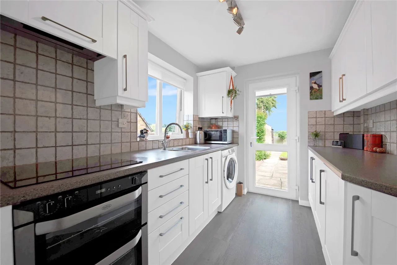St. Judes Avenue, Studley, Warwickshire, B80 7HZ, photo 6