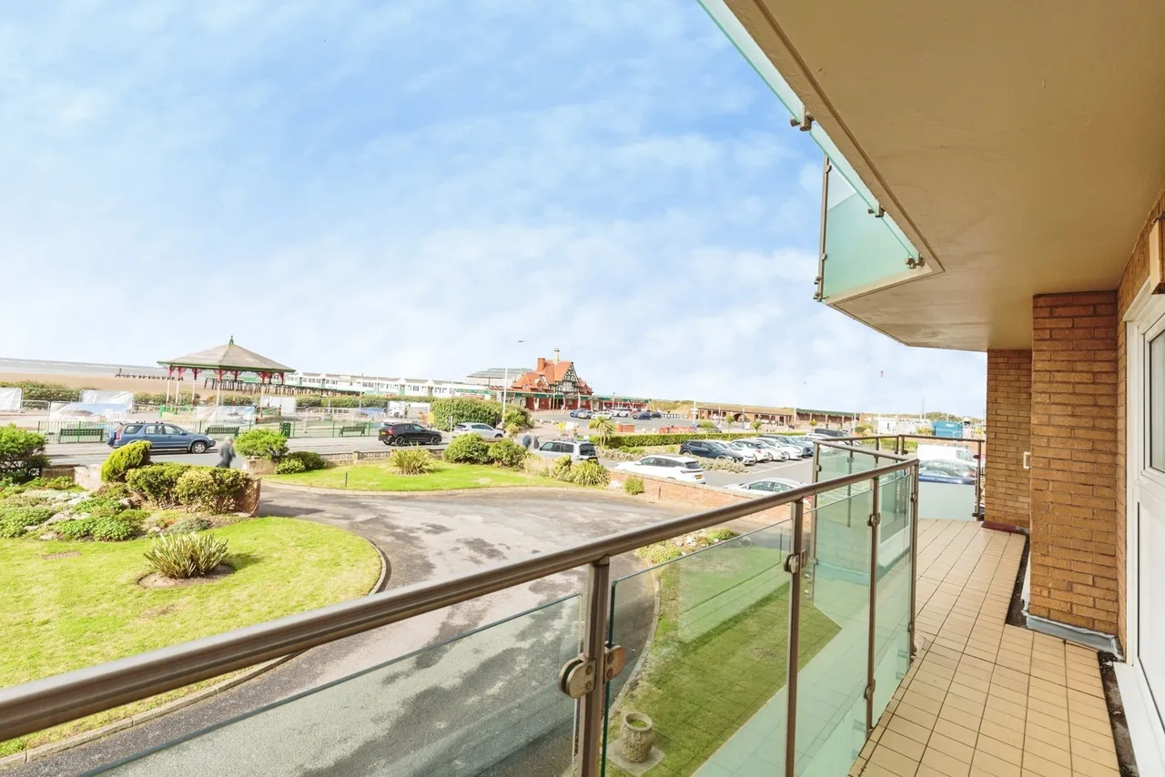 South Promenade, Lytham St. Annes, FY8, photo 18