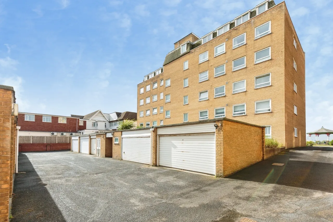 South Promenade, Lytham St. Annes, FY8, photo 20