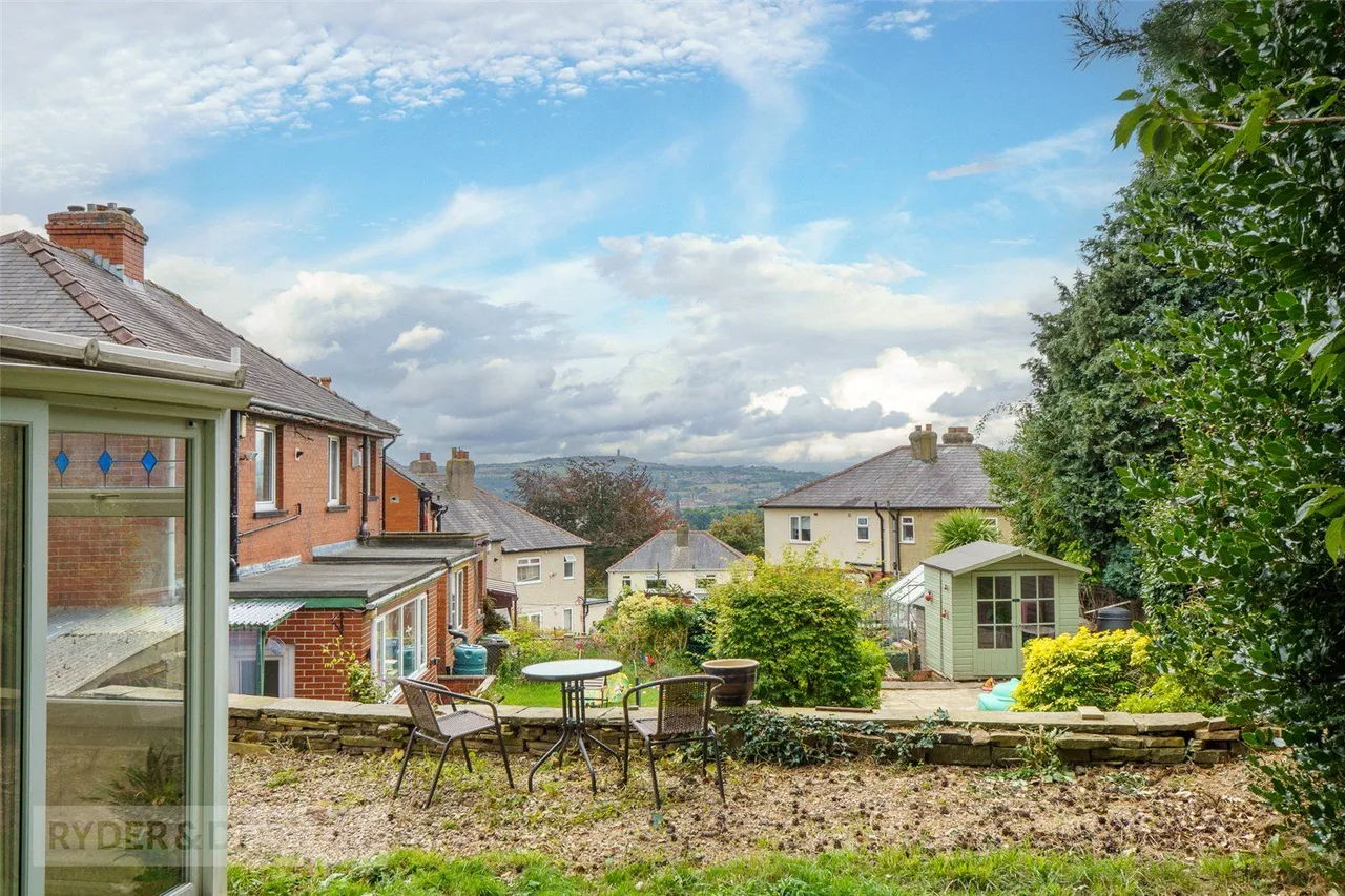 Cowcliffe Hill Road, Cowcliffe, HD2, photo 12