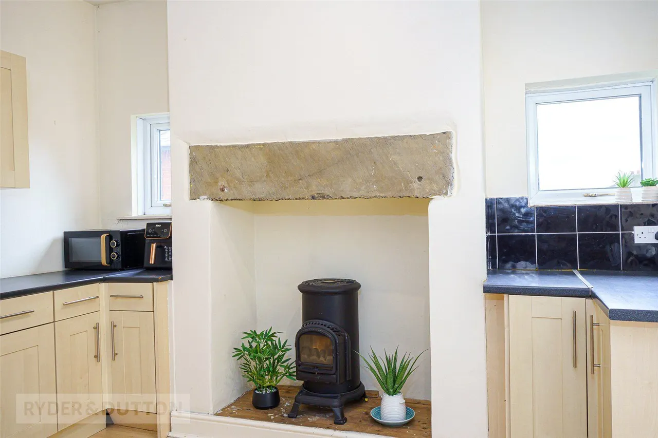 Cowcliffe Hill Road, Cowcliffe, HD2, photo 3