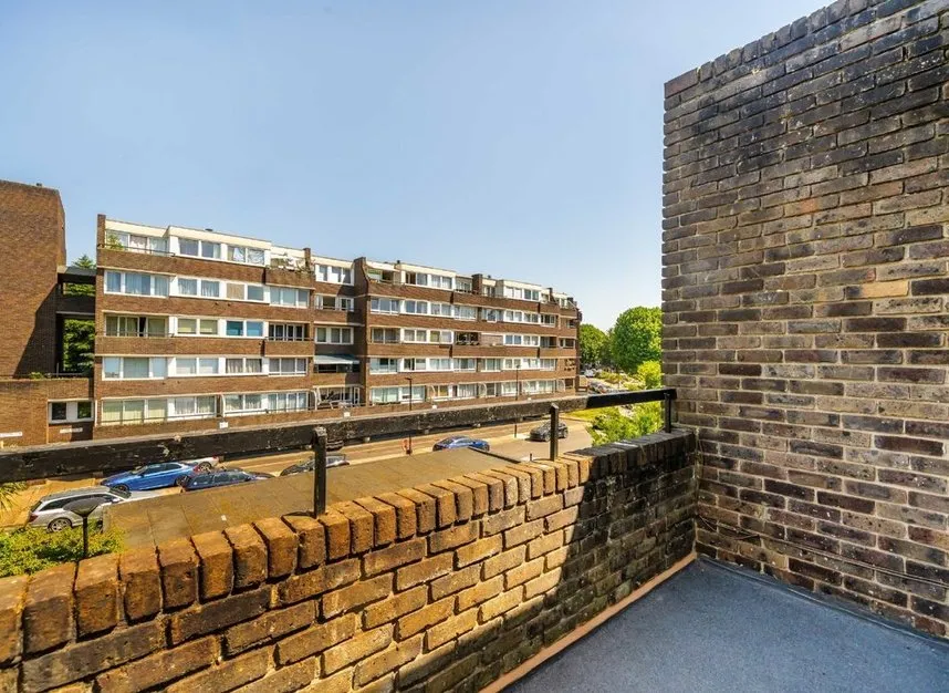 Augustus Close, Brentford, TW8, photo 5