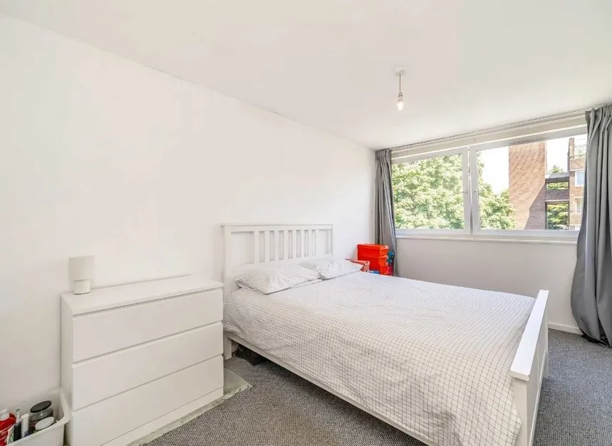 Augustus Close, Brentford, TW8, photo 4