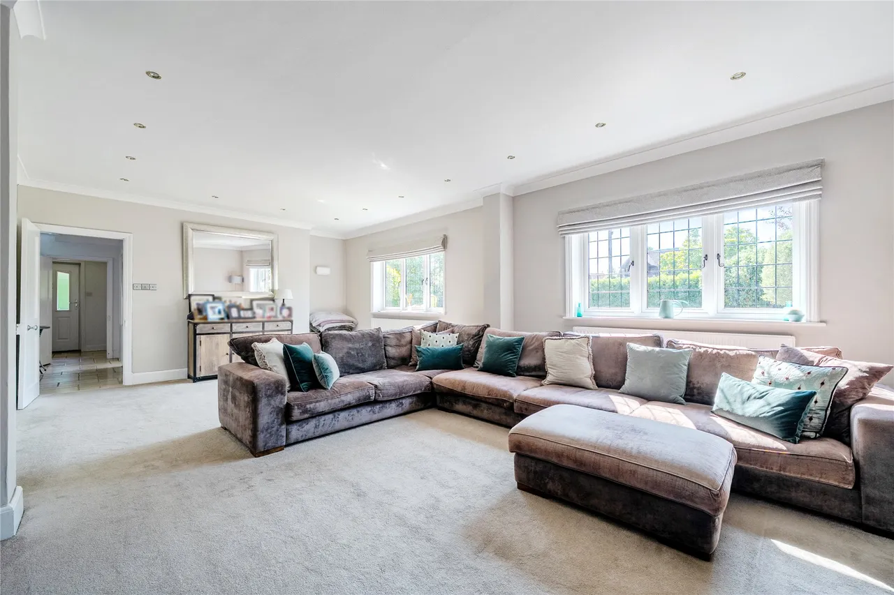 The Street, West Clandon, GU4, photo 4