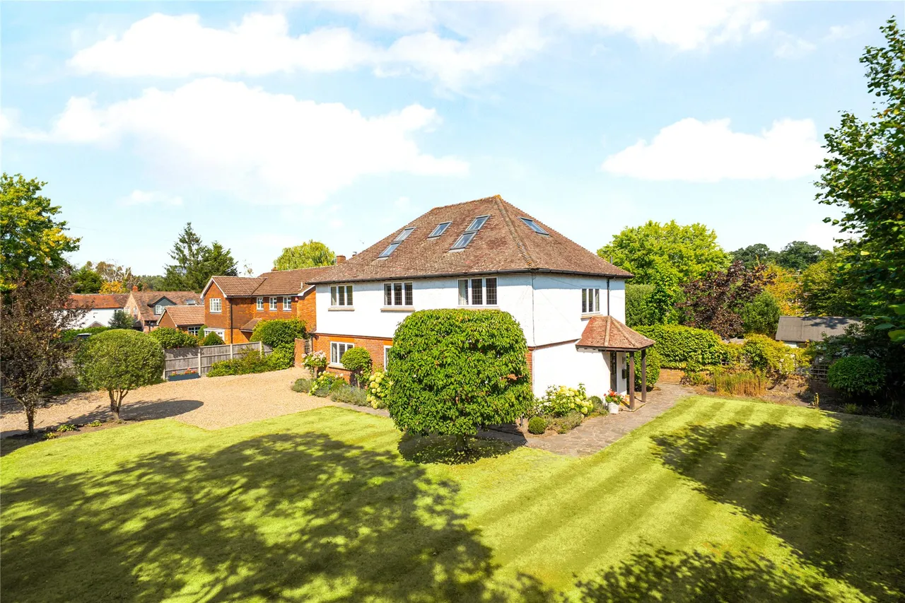The Street, West Clandon, GU4, photo 27