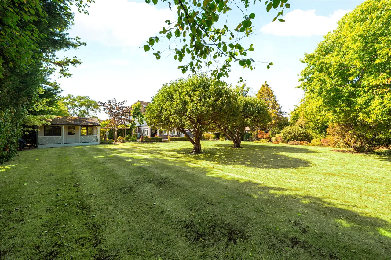 The Street, West Clandon, GU4, photo 26