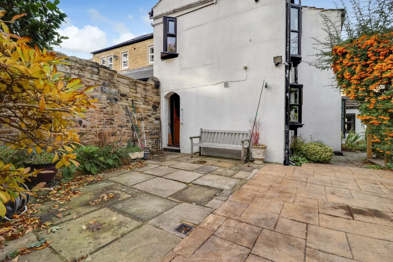 High Street, Horbury, WF4, photo 24