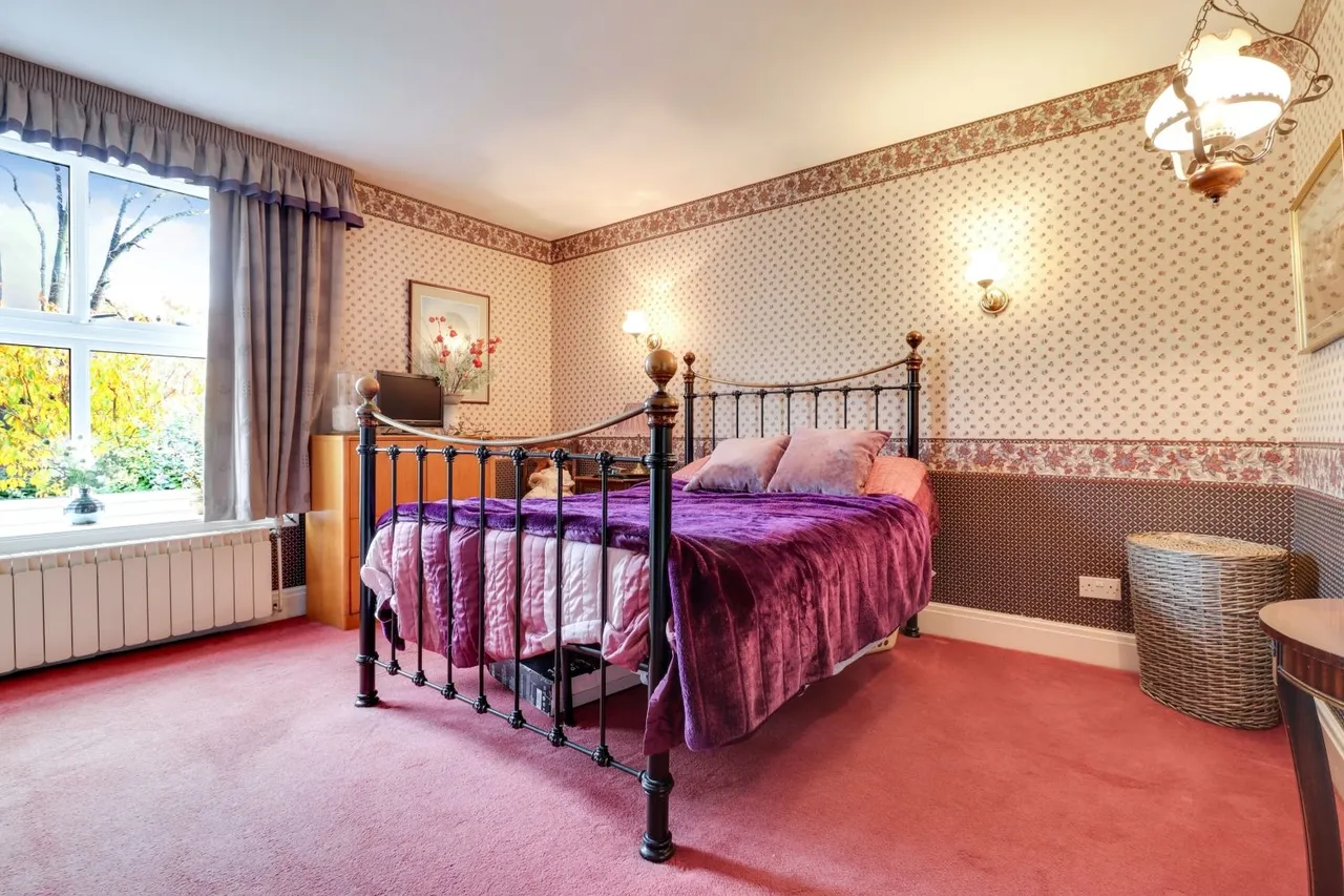 High Street, Horbury, WF4, photo 14
