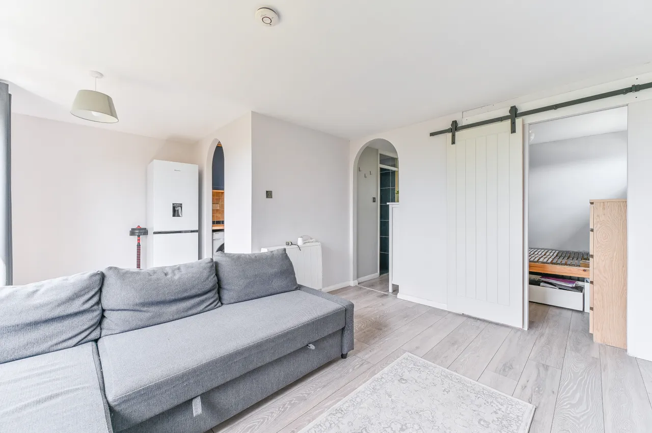 67 Priory Crescent, London, photo 11