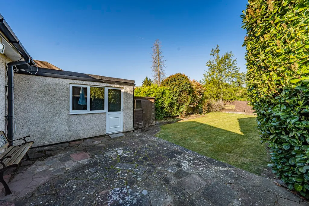 Hazelwood Drive, Pinner, photo 11