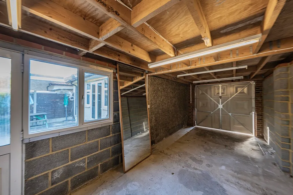 Hazelwood Drive, Pinner, photo 14