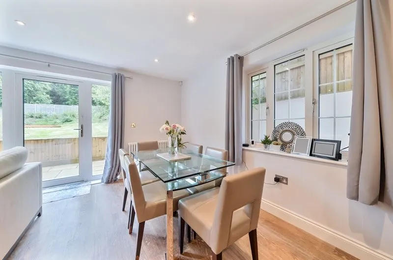 81 Higher Drive, Purley CR8 2HN, photo 6