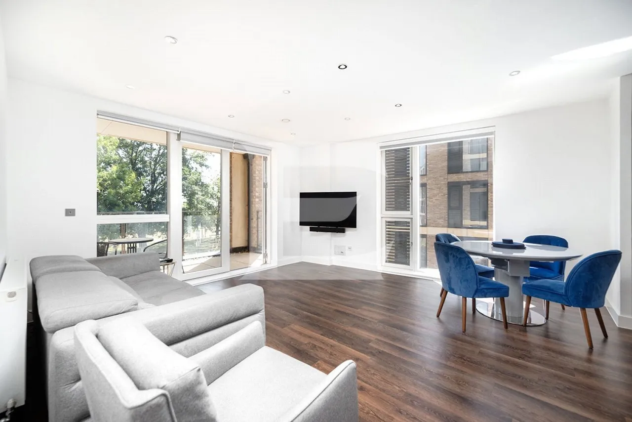 Henry Darlot Drive, Mill Hill, NW7, photo 11