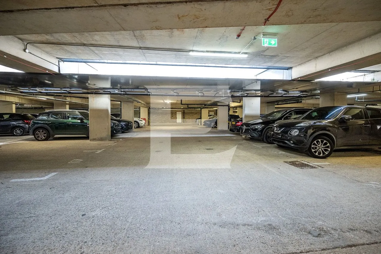 Henry Darlot Drive, Mill Hill, NW7, photo 20