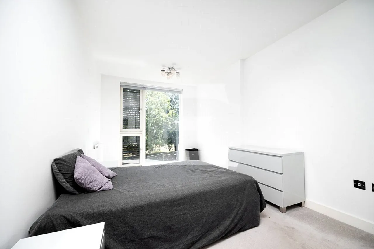 Henry Darlot Drive, Mill Hill, NW7, photo 8