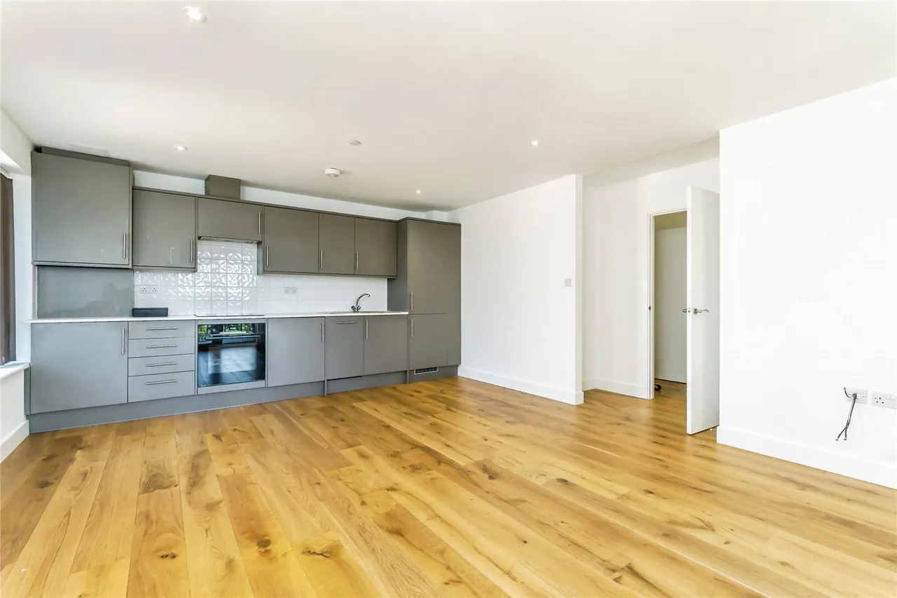 Russell Hill, Purley, CR8, photo 2