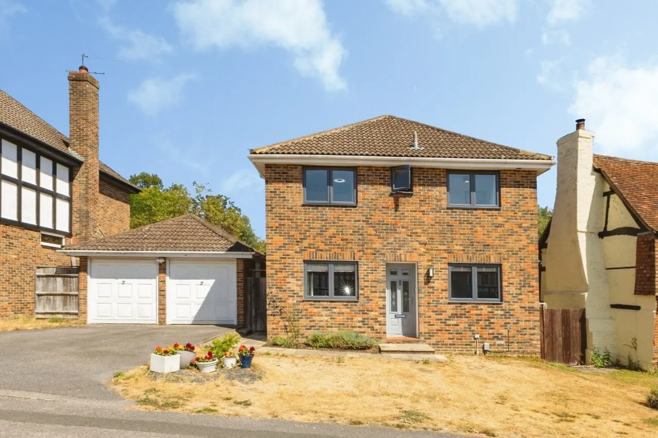 4 bed house for sale — Melksham Close, Lower Earley, Reading