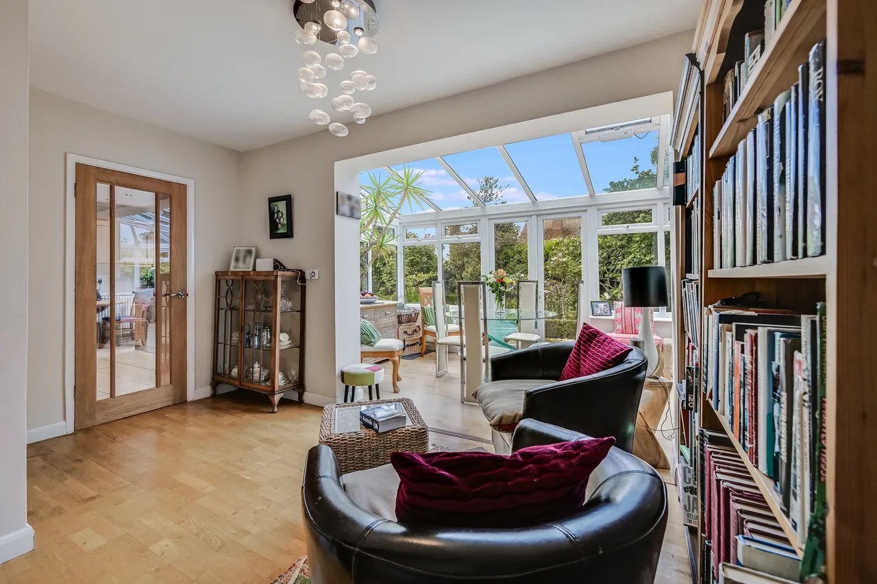 3 North Drive, Great Baddow, Chelmsford, Essex, CM2 7EU, photo 5