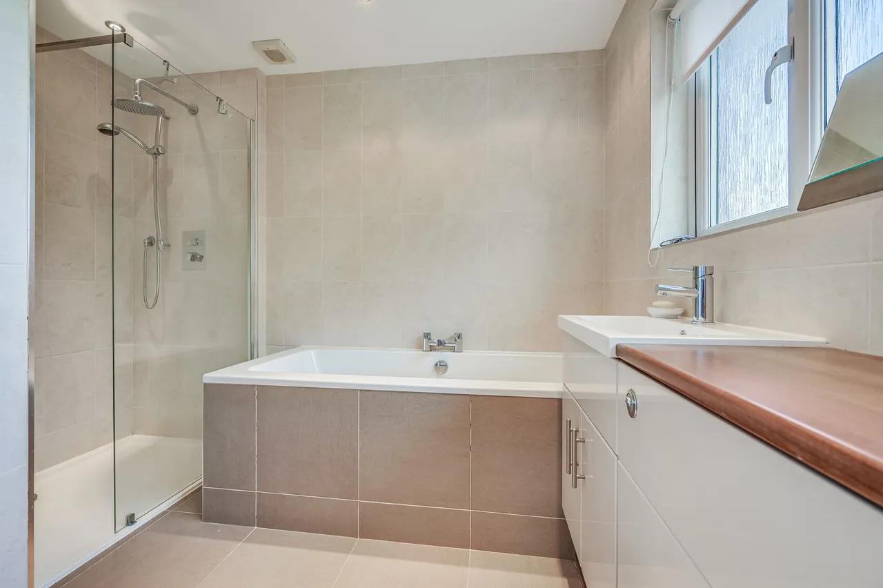 3 North Drive, Great Baddow, Chelmsford, Essex, CM2 7EU, photo 20